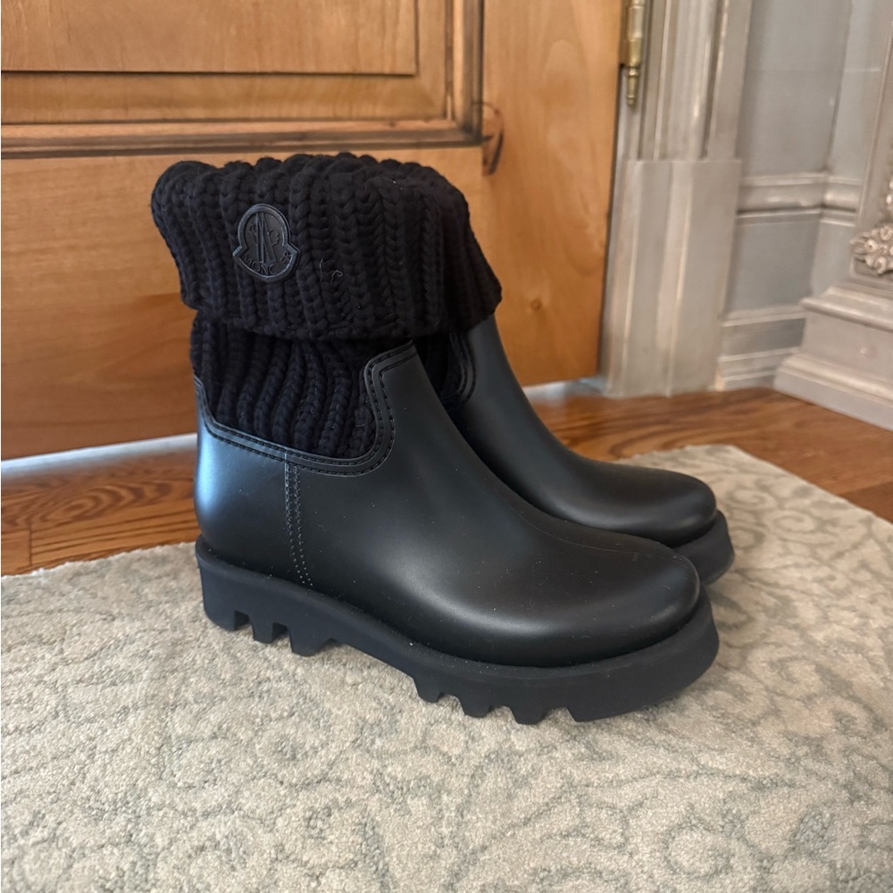 Moncler Black Winter Boots with Knit Cuffs